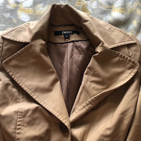 DKNY Tan Trench Coat with Belt - Picture 3 of 14